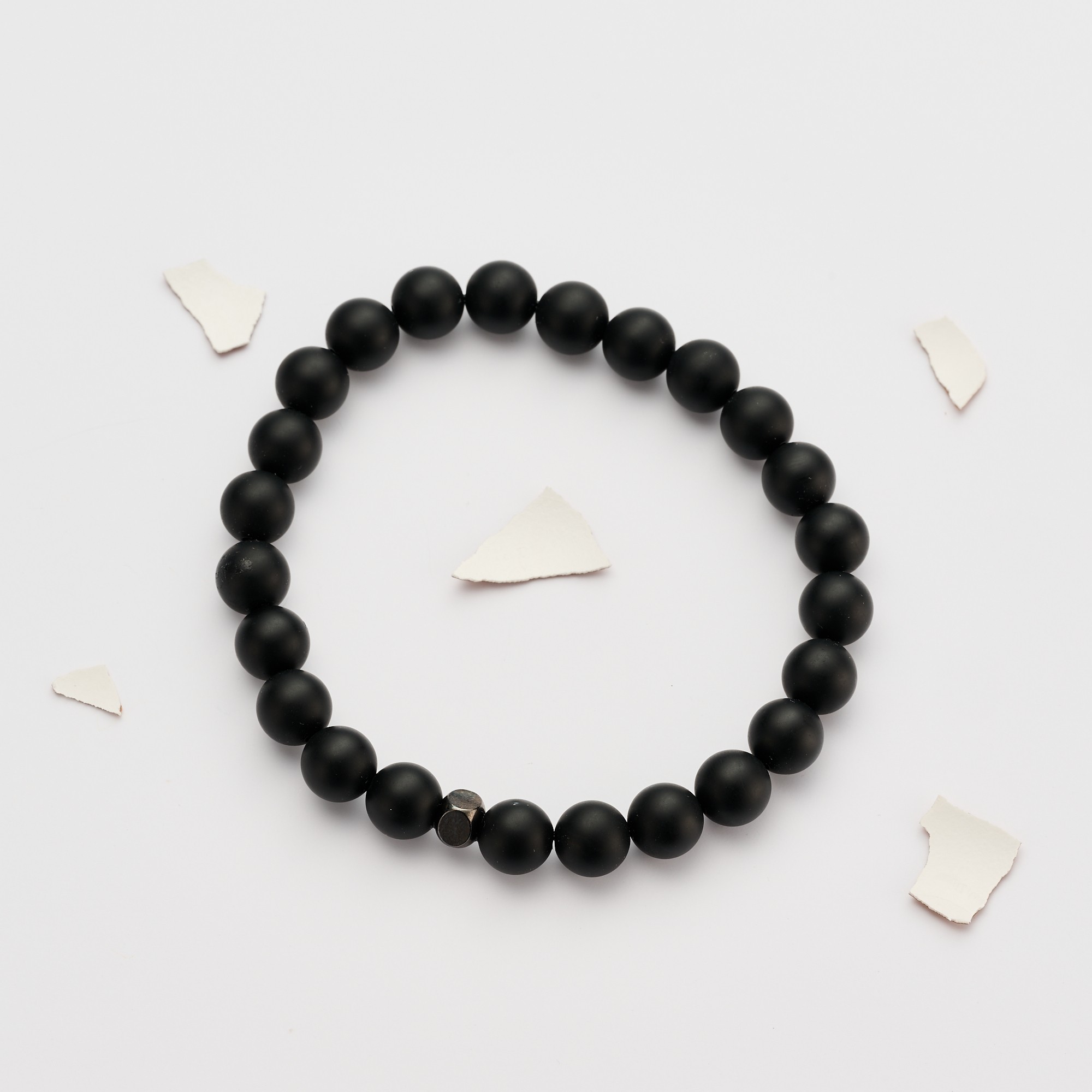 Bracelet homme l'Eggstra caché dans un oeuf de poule